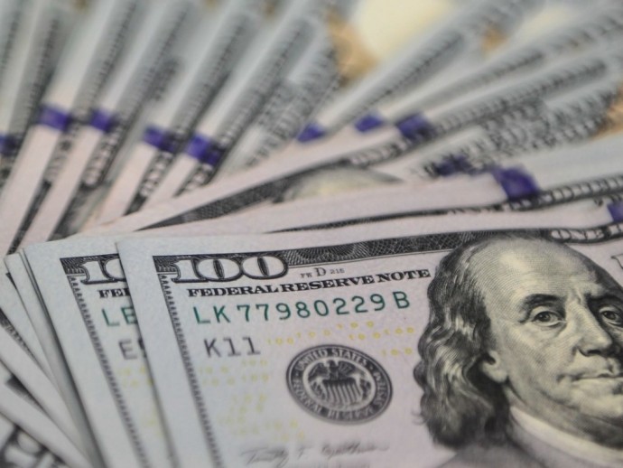 НБУ установил официальный курс на уровне 25,11 гривны за доллар