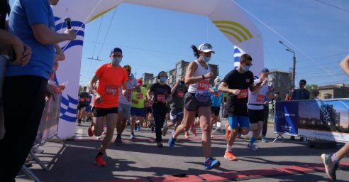 Харьковский полумарафон: в городе открыли летний спортивный сезон