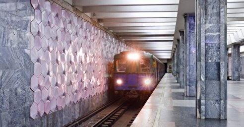 
В Харькове увеличили интервал движения транспорта и отключили эскалаторы в метро
