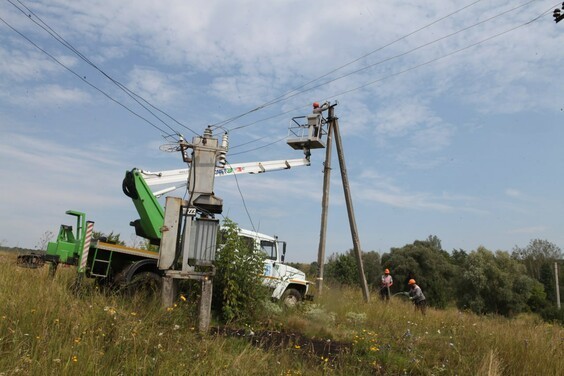 
Энергетики завершают восстановительные работы в деоккупированном селе Замуловка Волчанской громады
