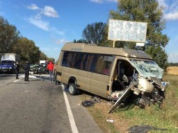 Крупная авария под Киевом с микроавтобусом и легковушкой: в полиции рассказали подробности (ФОТО)