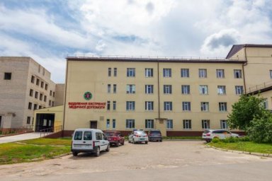 В Изюме продолжается реконструкция приемного отделения Центральной городской больницы