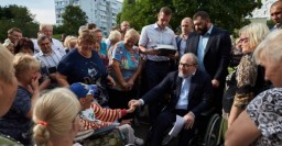 Геннадий Кернес встретился с жителями Северной Салтовки