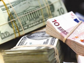 Доллар падает пятый день подряд: курс валют на 19 мая