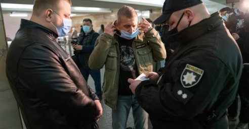 В Харькове проверяют соблюдение масочного режима