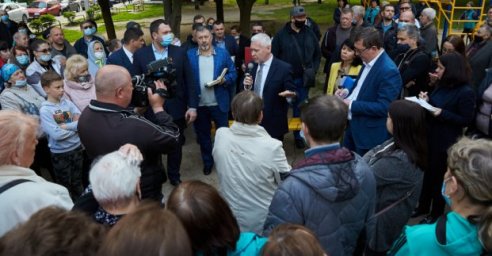 На маршруты в поселке Коммунар выйдут дополнительные троллейбусы