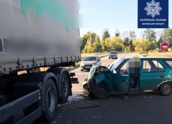 ДТП: столкновение фуры и легковушки (Патрульная полиция)