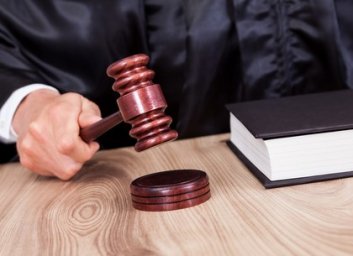 Избил и изнасиловал девочку: дело передали в суд