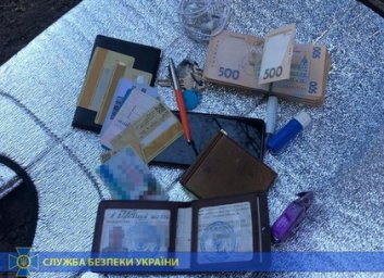 Следователь вымогал шесть тысяч долларов за закрытие уголовного дела