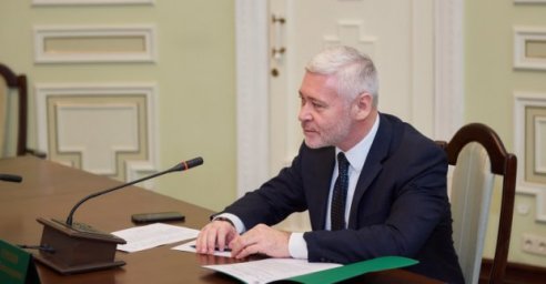 Игоря Терехова поздравляют с победой на выборах