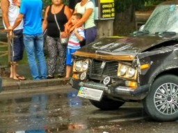 В Николаеве столкнулись &laquo;Жигули&raquo; и маршрутка (ФОТО)