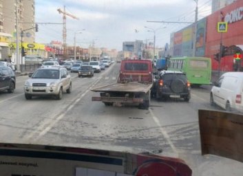 ДТП: два авто не поделили проспект (ФОТО)