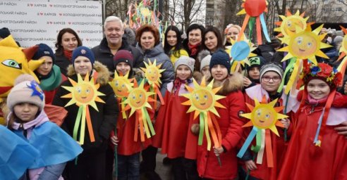 В Холодногорском сквере провели зиму и встретили весну