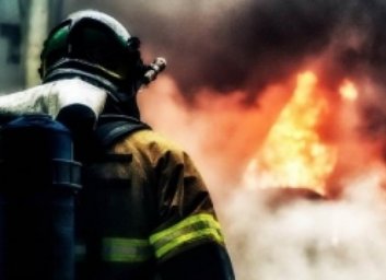 К радости браконьеров огонь едва не уничтожил домик рыбохраны у пруда (ФОТО)