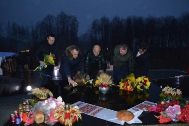 В Харьковской области присоединились к Всеукраинской акции «Зажги свечу»