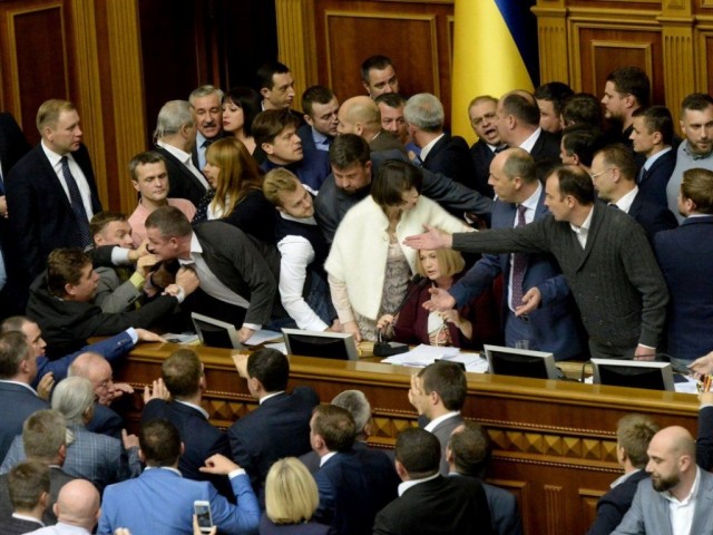 &laquo;Языковый&raquo; законопрект может нанести сильный удар по СМИ - политолог