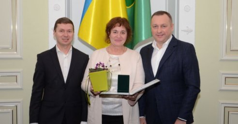 В городском совете наградили работников жилищно-коммунального хозяйства