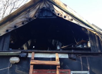 У курильщика загорелся чердак: на помощь приехали 10 пожарных (ФОТО)