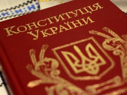 &laquo;Языковой законопроект&raquo; нарушает Конституцию - политолог