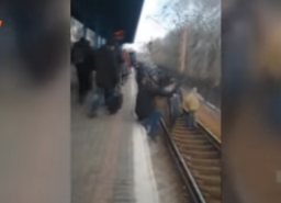 Железнодорожные зайцы Харькова: как пассажиры с риском для жизни не оплачивают проезд в электричках 
