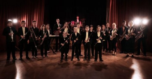 Игорь Терехов поздравляет детский оркестр «ПаНиКур» с пятилетием