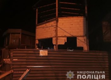 Приехали ночью и разломали построенное: копы в поисках группы с кувалдами