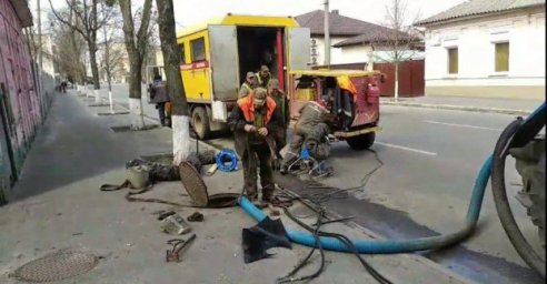 В Харькове восстанавливают поврежденные сети водоснабжения