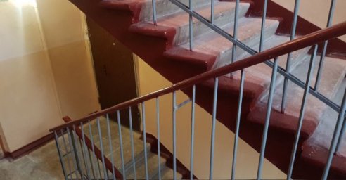 В Харькове продолжается ремонт подъездов жилых домов