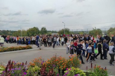 В Песочинской школе провели внеплановую учебную эвакуацию