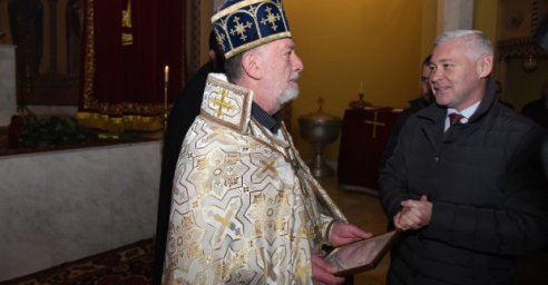 Настоятеля Армянской церкви поблагодарили за службу в Харькове