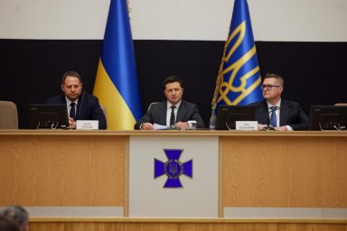 Президент на заседании коллегии СБУ: Безопасность Украины сейчас – первый приоритет государства