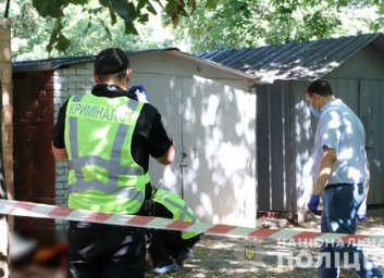 Труп, завернутый в ковер: копы установили личность умершего