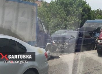 ДТП: Газели взяли немца в клещи (ФОТО)