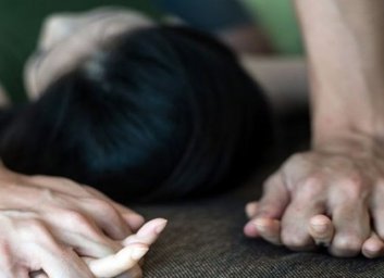 Тяжело ранил и изнасиловал знакомую: приговор вынесен