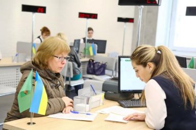 С 1 января заявления на получение соцпомощи нужно подавать уполномоченным при местных советах или че