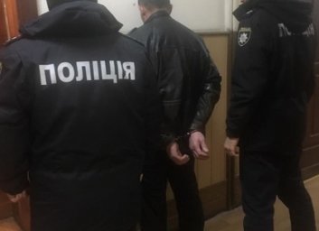 Схватка на Баварии: мужчина на глазах у женщины задушил соперника (ФОТО)