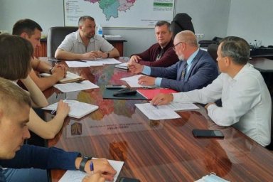 Михаил Харнам встретился с представителями общественных организаций и благотворительных фондов