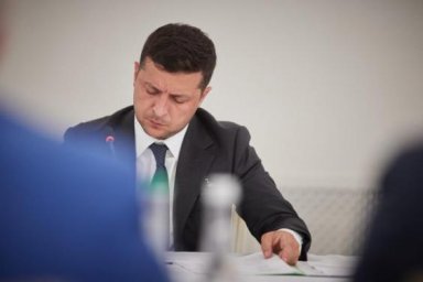 Президент Украины ввел в действие решения СНБО о применении санкций в отношении физических и юридиче