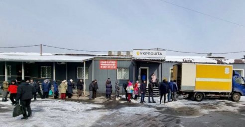 В Харьков продолжает поступать гуманитарная помощь и снаряжение для военных