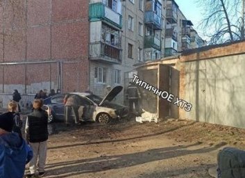 ЧП: На Новых Домах сгорела иномарка (ФОТО, ВИДЕО)