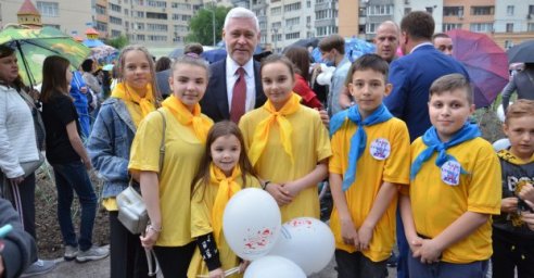 В Слободском районе открыли современную игровую площадку