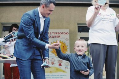31 ребенок из Харьковской области получил слуховые аппараты