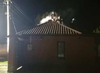 ФОТО: Вместо пара в баню подали пену (ГСЧС)