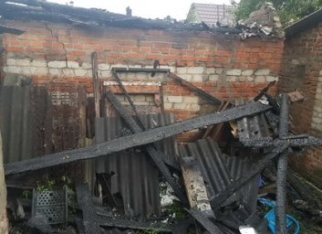 В Русской Лозовой сгорел сарай