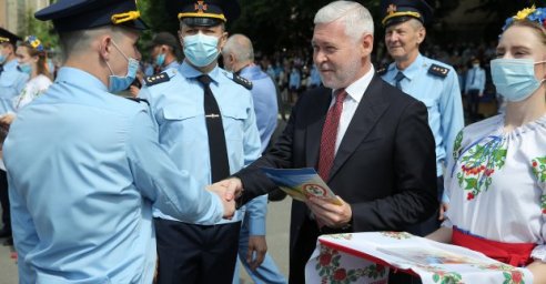 Игорь Терехов поздравил выпускников университета гражданской защиты