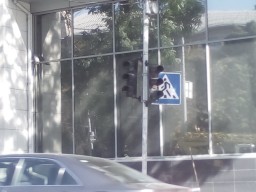 На столичном Печерске на опасном участке не работают светофоры: пешеходам невесело (ФОТО)