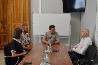 Антон Деньгуб обсудил вопрос очистки реки Уды с экоактивистами