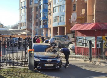 Авто подозреваемых во взрыве нашли сожженным