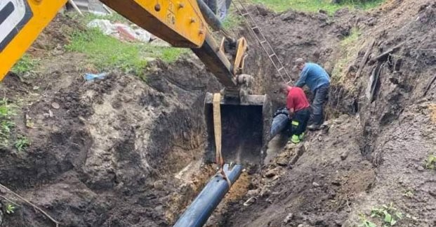 В Киевском районе восстанавливают поврежденные водоводы
