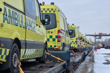 Харьковская область получила 19 автомобилей для экстренной медицинской помощи